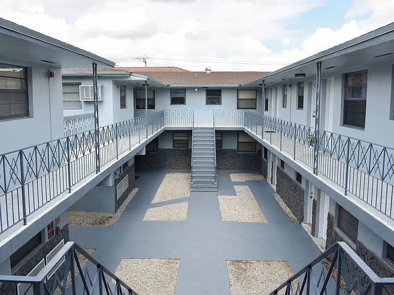Danielle Apartments — Photo 13