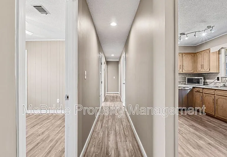 3615 Goldfinch Dr — Photo 13