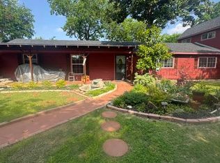 9619 Santa Monica Dr, Fort Worth, TX 76116