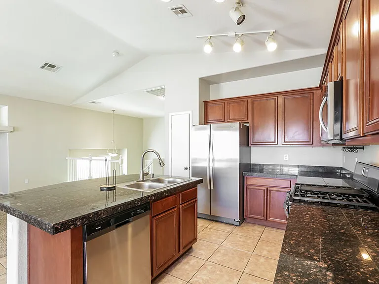 9124 Black Elk Ave — Photo 6