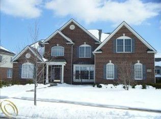26548 Glenwood Dr, Novi, MI