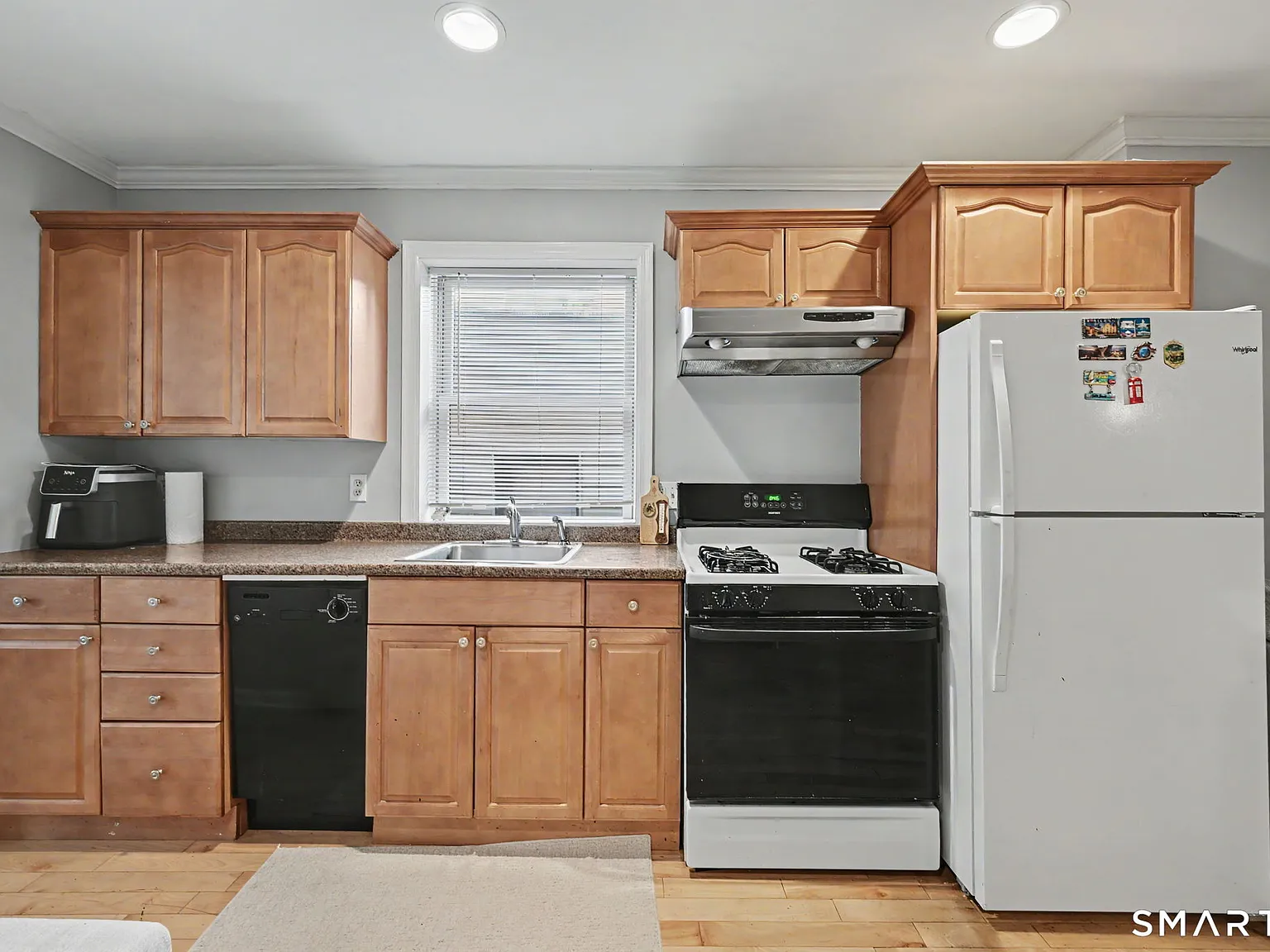 211 Main St — Photo 3