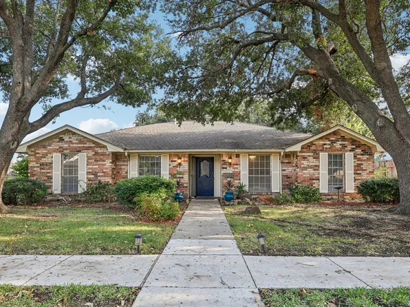 2130 Pueblo Dr, Carrollton, TX 75006