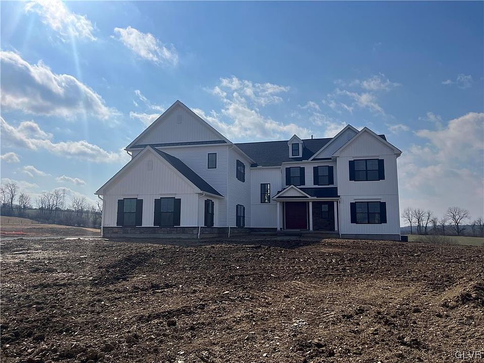 1st image of 214 Scenic Ct #4