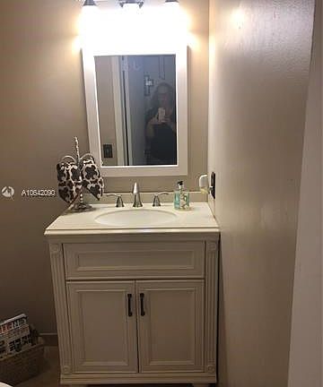 5th image of 6518 Kendale Lakes Dr APT 802