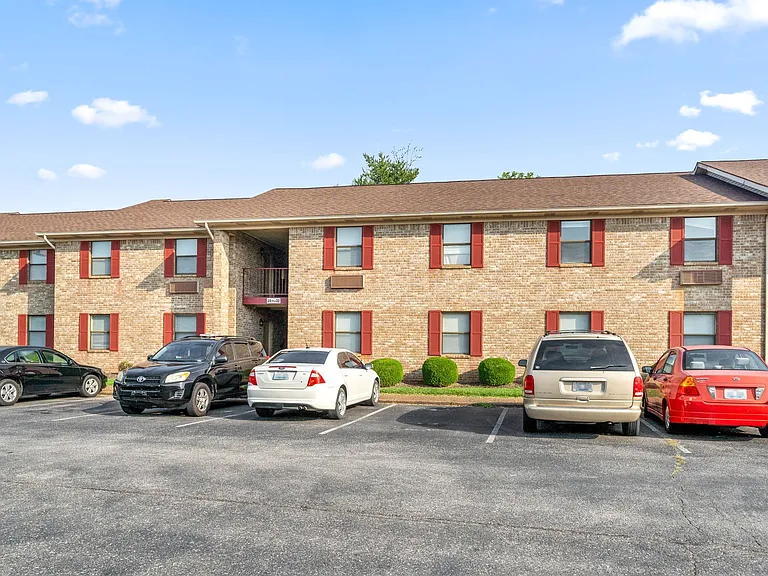 100 Laurel Cove Dr #24 — Photo 1