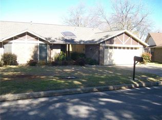 3621 Shady Park Dr, Arlington, TX 76013