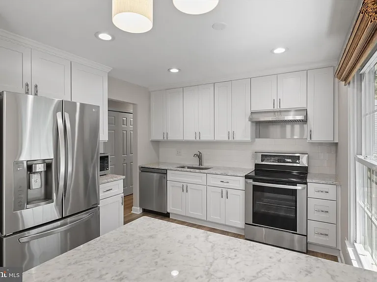 8583 Tyrolean Way — Photo 7