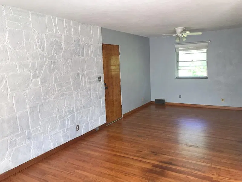 3 bed, 1248 sqft, $2,100 — Photo 3