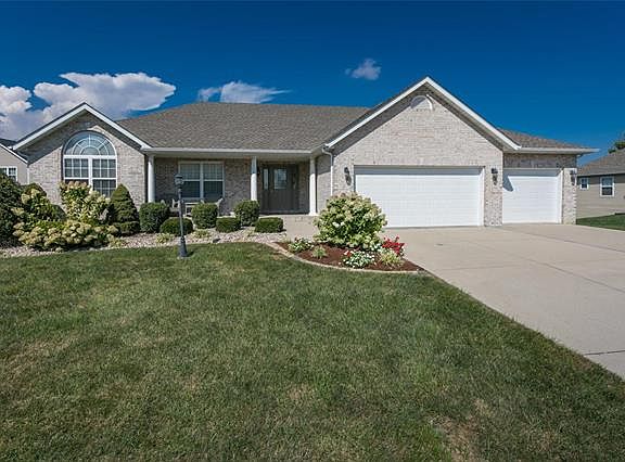 3rd image of 15 Ashford Oaks Ct