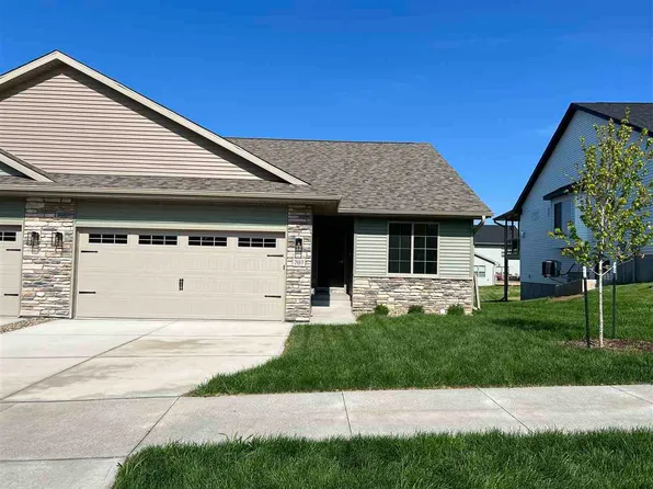 707 Creekside Dr, Tiffin, IA 52340