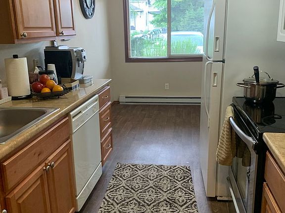 4th image of 2533 Woburn St