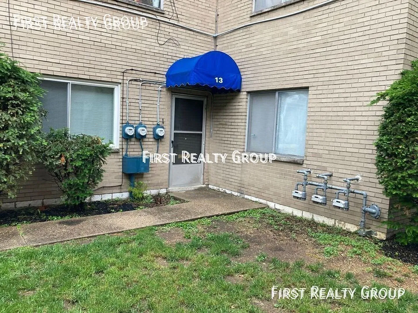 737 Wilmington Ave — Photo 3
