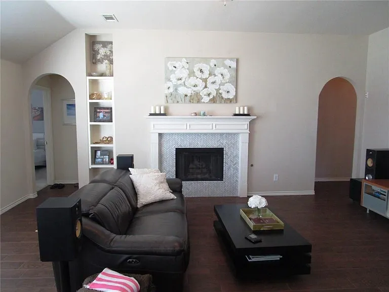 7312 High Point Dr — Photo 10