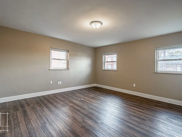866 N. High St. — Photo 11