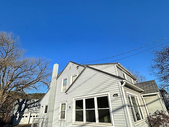4th image of 261 James Monroe Ave