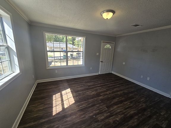 3rd image of 3711 Holt St