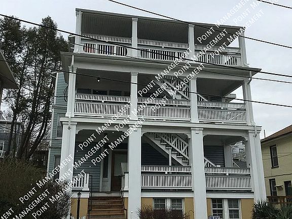 2nd image of 111 Highland Ave SW APT 2