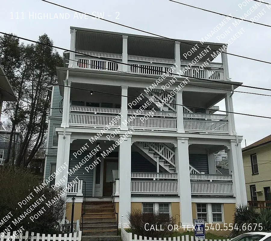 Building Photo - 111 Highland Ave SW #2