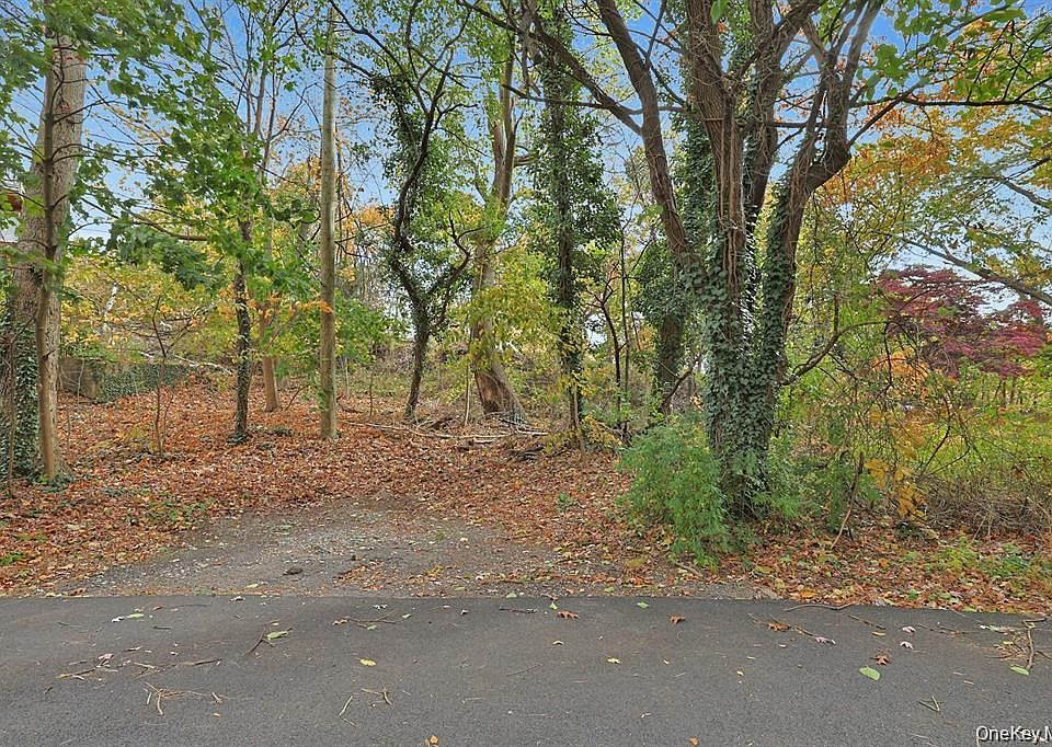 1st image of 2 Shelburne Road