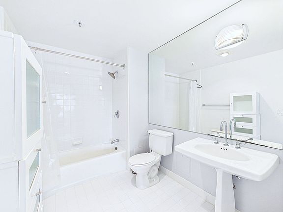 5th image of 1388 Gough St APT 408