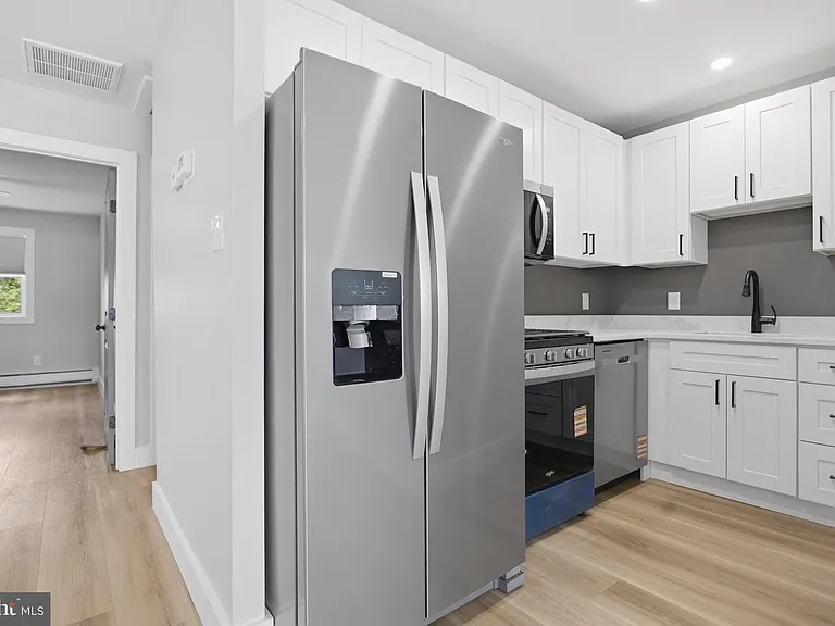 63 Aston Ct — Photo 9
