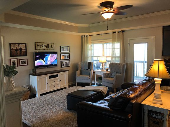 4th image of 280 Palm Hills Dr
