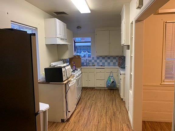 4th image of 3866 Bentley Ave