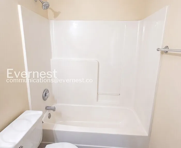 10718 Barberry Dr — Photo 25