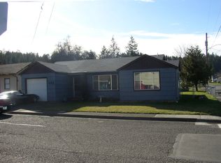 448 9th Ave, Sweet Home, OR 97386