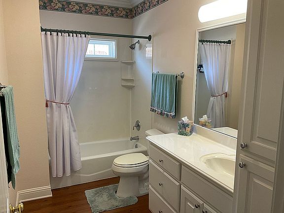 5th image of 3127 Summer Hill Cir