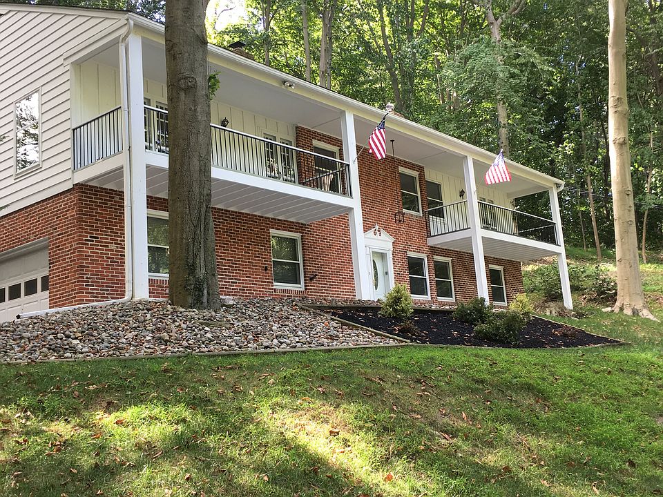 2nd image of 416 Oak Valley Rd