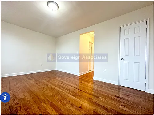 2490 E 196th St #3C Photo 1