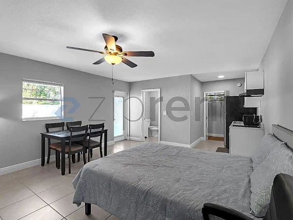 4th image of 3909 N Clearfield Ave