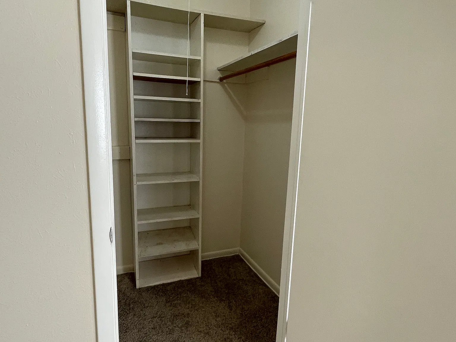 3 bed, 1.5 bath, 1400 sqft, $1,600 — Photo 4