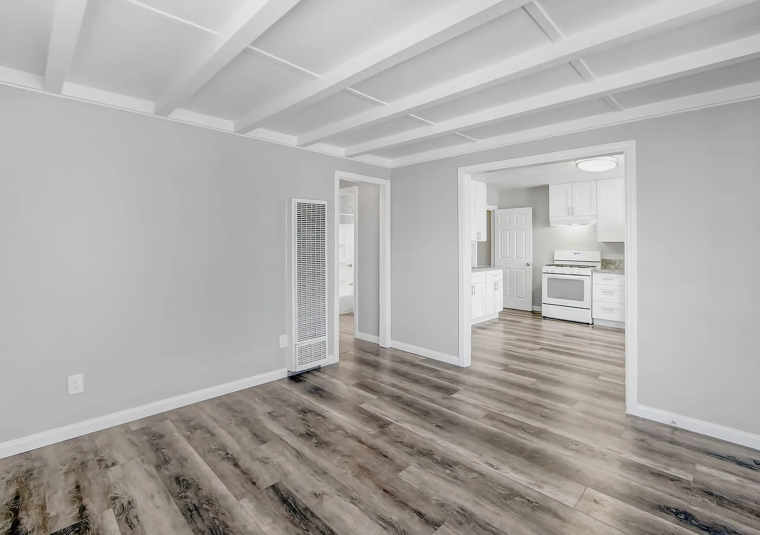 Moval Terrace Apartments — Photo 3