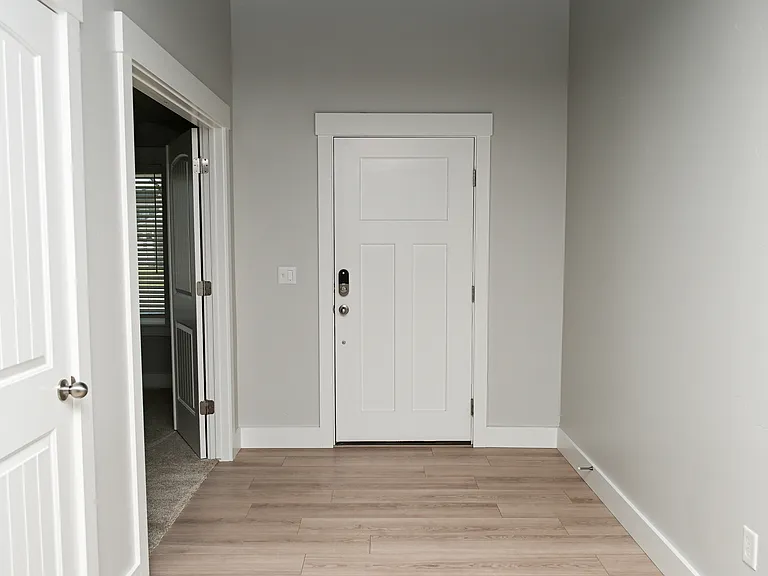 1254 W 290 South Amber Flds — Photo 4