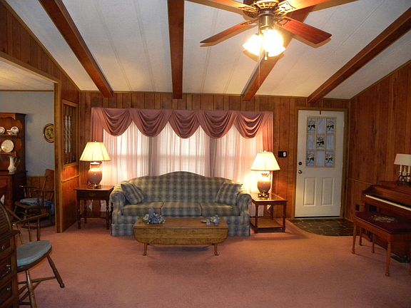 4th image of 37289 Carolina Dr