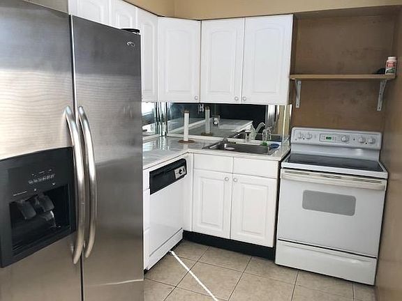 2nd image of 1658 NE 32nd St APT 3