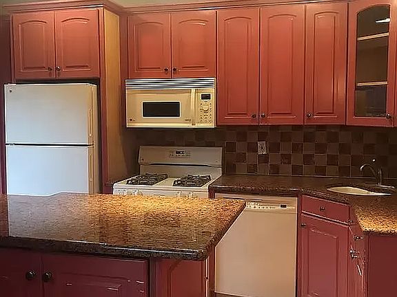 3rd image of 328 W 4th St APT 4R