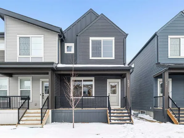 537 E Sage Hill Rd NW, Calgary, AB T3R 1Y2