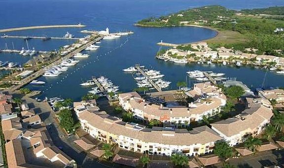 Marina Yacht