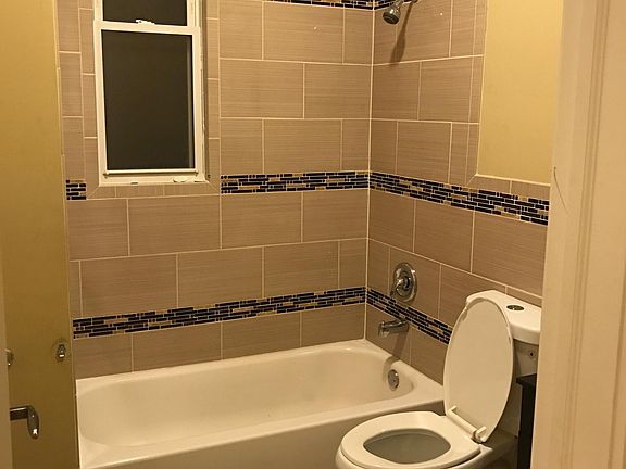 5th image of 1753 E 72nd Pl #1