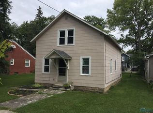 228 Harris St, Elmore, OH 43416