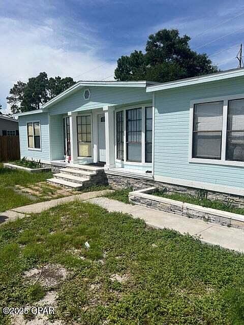 1st image of 2342 Grand Oaks Ln