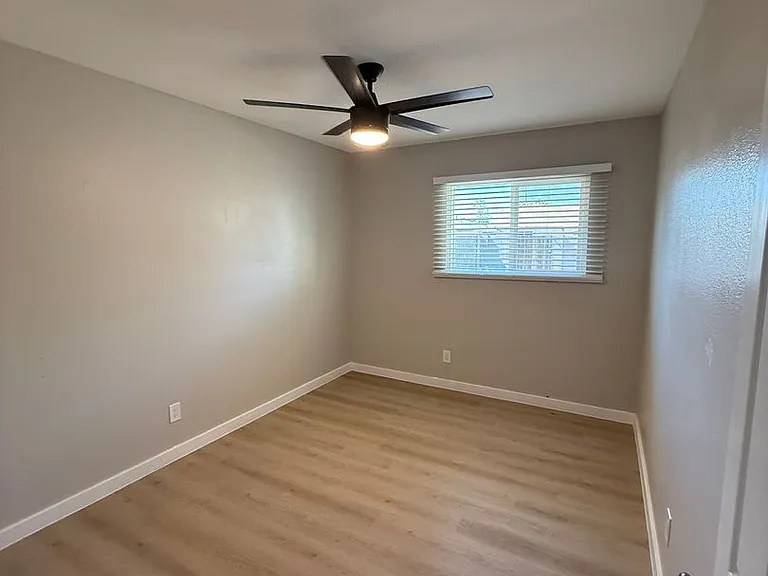 316 E Dunbar Dr — Photo 26