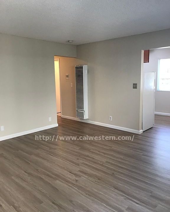 1st image of 4220 Payne Ave APT 1
