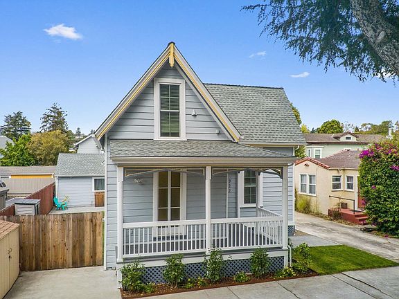2nd image of 922 Mission St