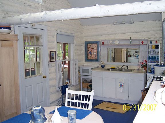 4th image of 15 Norway Ave
