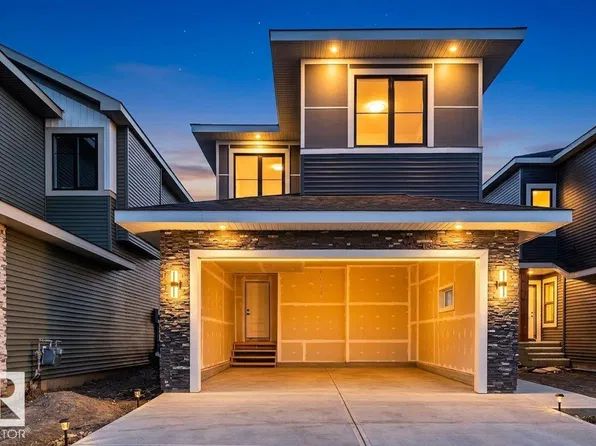 3196 Granville Dr NW, Edmonton, AB T5T 4P9